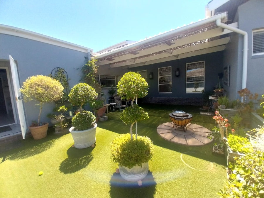 5 Bedroom Property for Sale in Robertson Western Cape